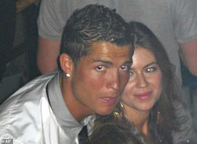 Terkini : Cristiano Ronaldo dituduh rogol guru sekolah