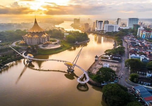 Sarawak-borneo-doorway-kuching-darul-hana-bridge-500x350 - The Malaysia Life