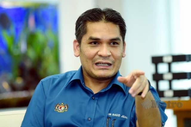 Terkini : Menteri umum pelajar sekolah tidak perlu pakai seragam ke sekolah nanti