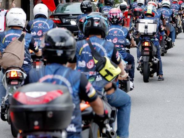 Panas !!! Pakar pengangkutan Malaysia cadang kapcai diharamkan di jalan raya